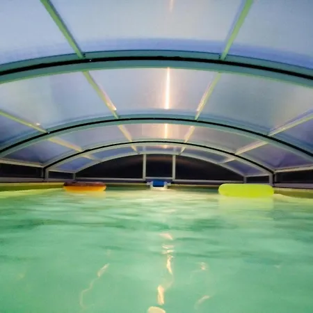 Maison De Charme Avec Piscine En Partage 別荘