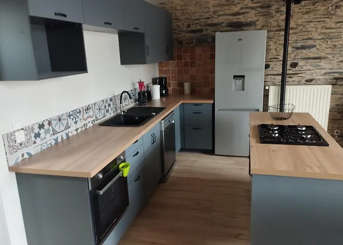 Maison De Charme Avec Piscine En Partage * Saint-Jean-des-Mauvrets